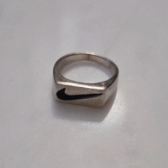 Vintage Nike 925 sterling silver ring - Picture 2 of 9